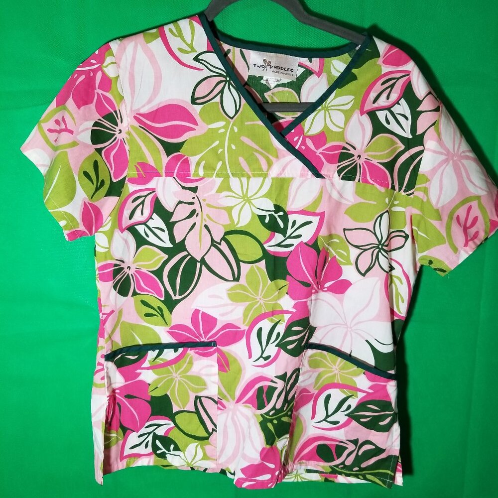 Two Paddles Women's Pink Short Sleeve Floral Hawaiian V Neck Scrub Top Small